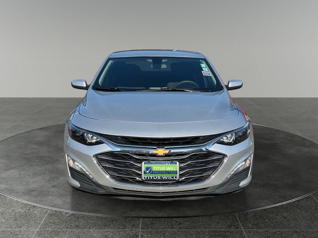 Used 2019 Chevrolet Malibu LT FWD image 2