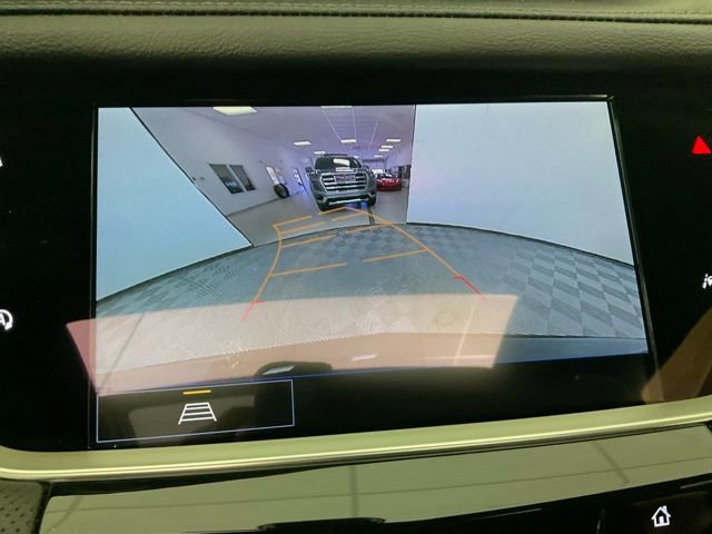 Certified 2025 Cadillac XT6 Luxury image 9