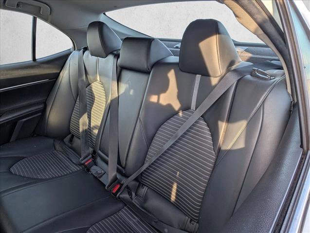 Used 2021 Toyota Camry SE image 16