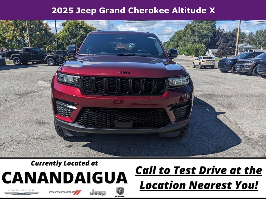 New 2025 Jeep Grand Cherokee Altitude image 5