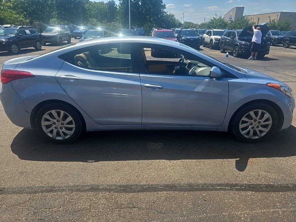 Used 2012 Hyundai Elantra GLS FWD image 8