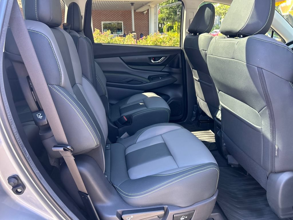 Certified 2025 Subaru Ascent Onyx Edition AWD/4WD image 32