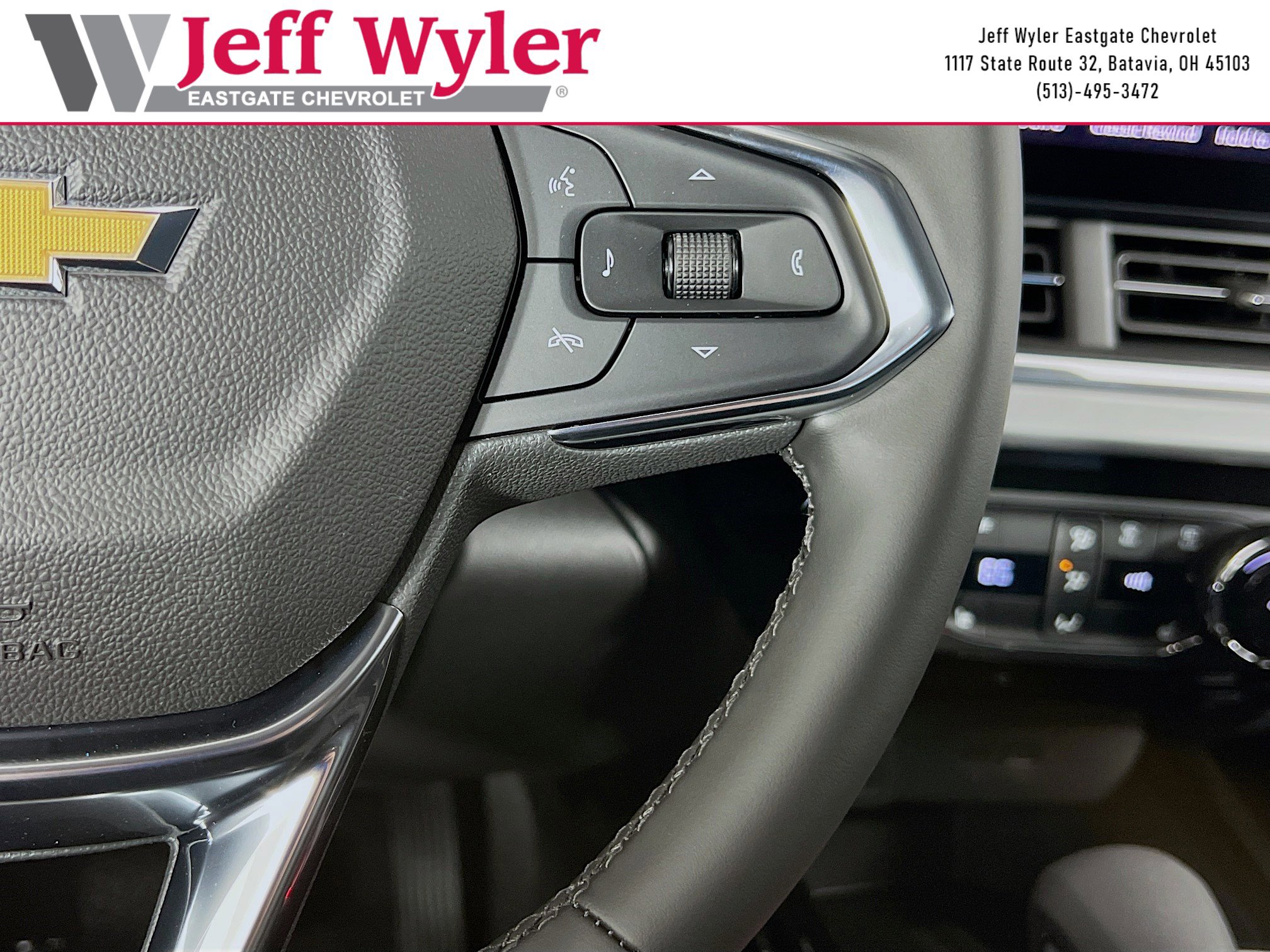 New 2026 Chevrolet Trax LT w/ LT Convenience Package FWD image 15