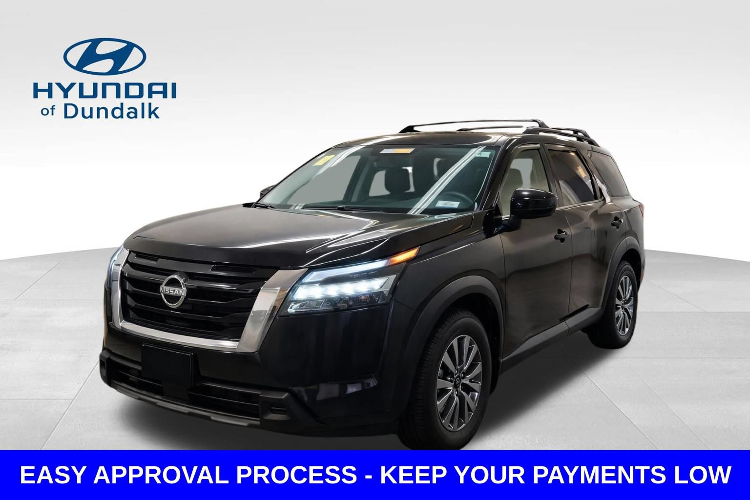 Used 2024 Nissan Pathfinder SV FWD image 1