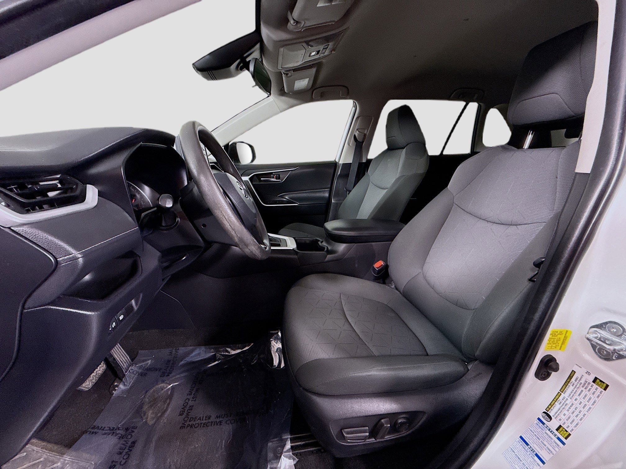 Used 2022 Toyota RAV4 XLE image 22