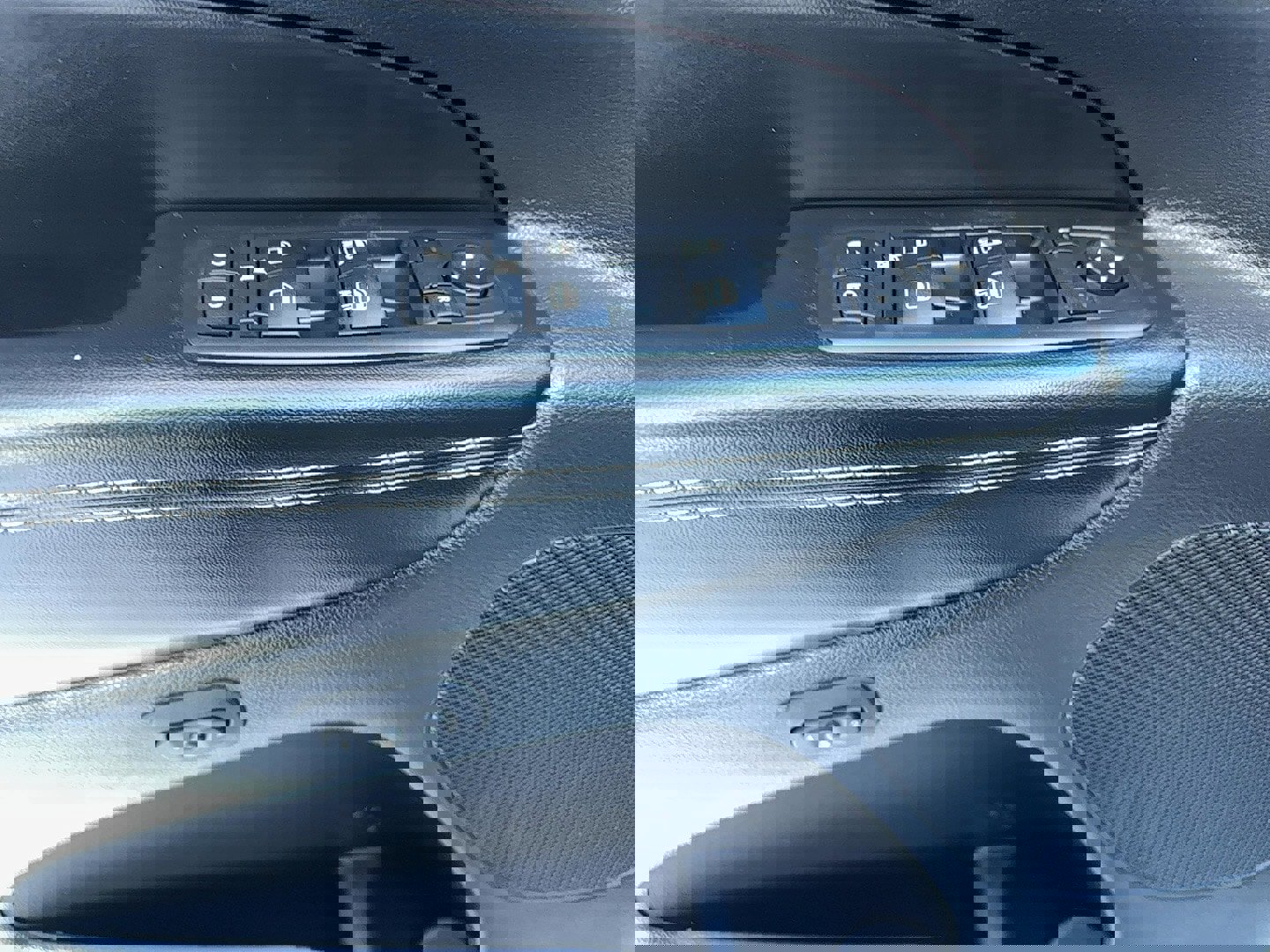 Used 2016 Jeep Grand Cherokee Limited image 14