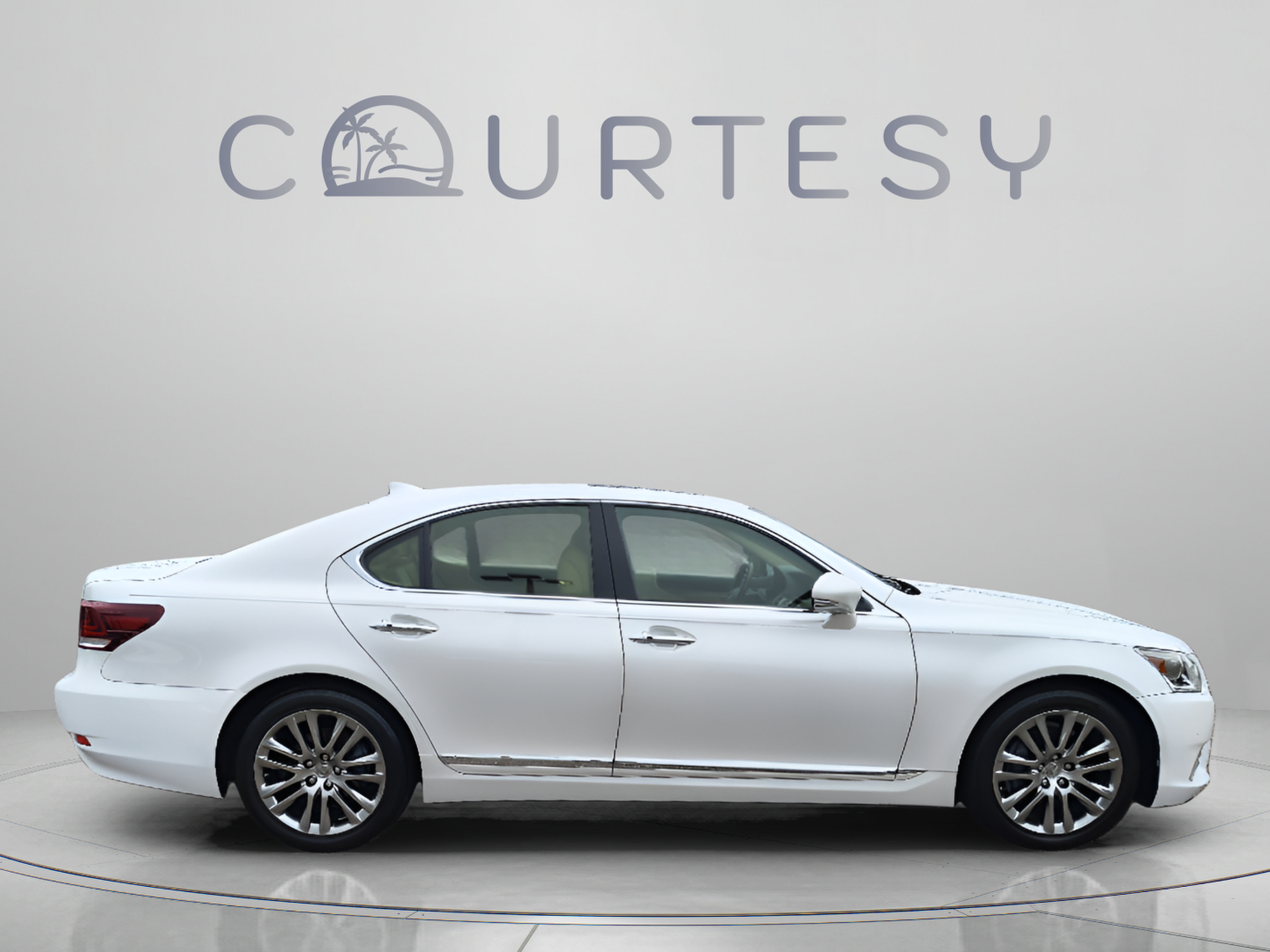 Used 2016 Lexus LS 460 w/ Comfort Package RWD image 6