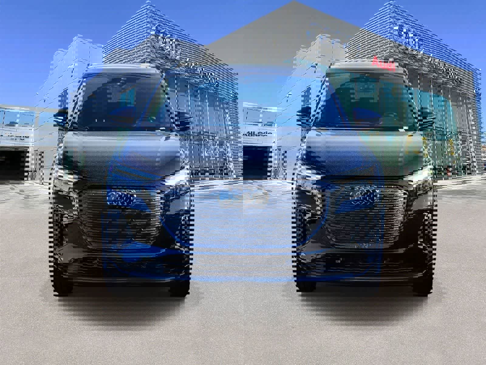 Used 2025 Audi Q4 e-tron Premium w/ Convenience Package image 6