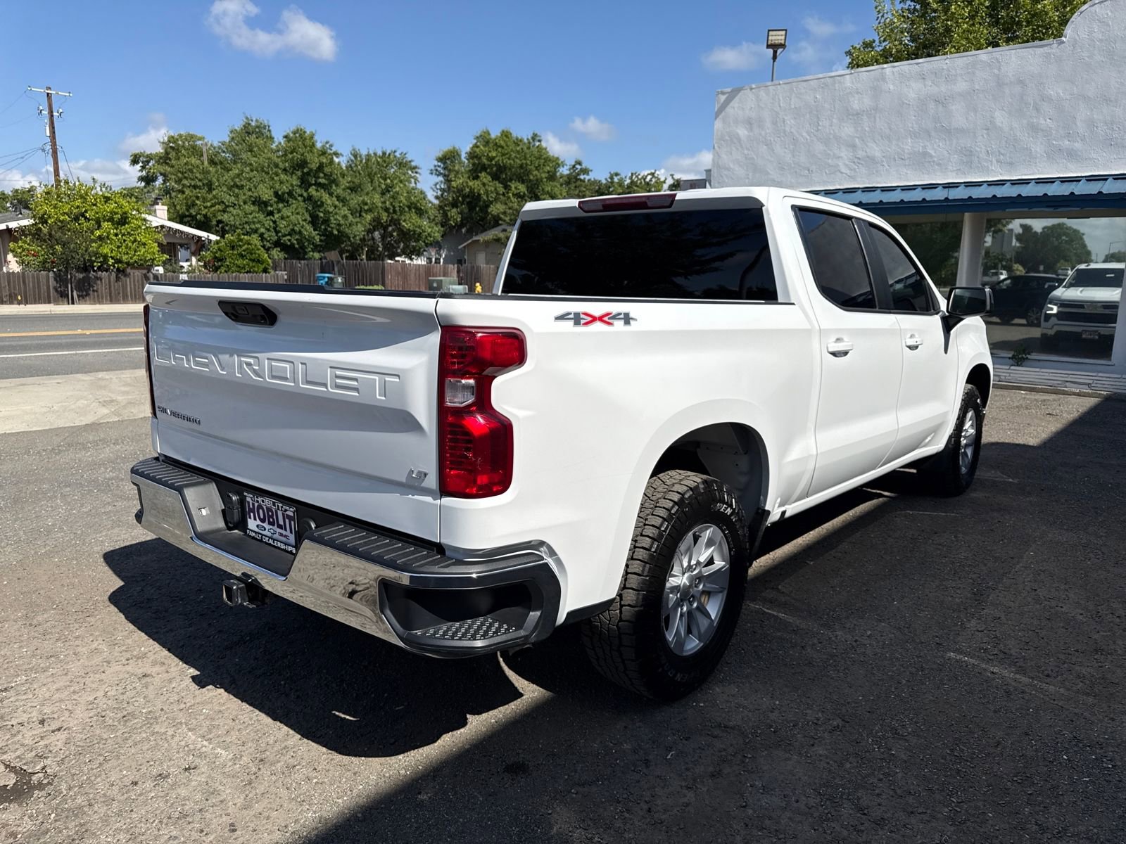 Used 2023 Chevrolet Silverado 1500 LT AWD/4WD image 5