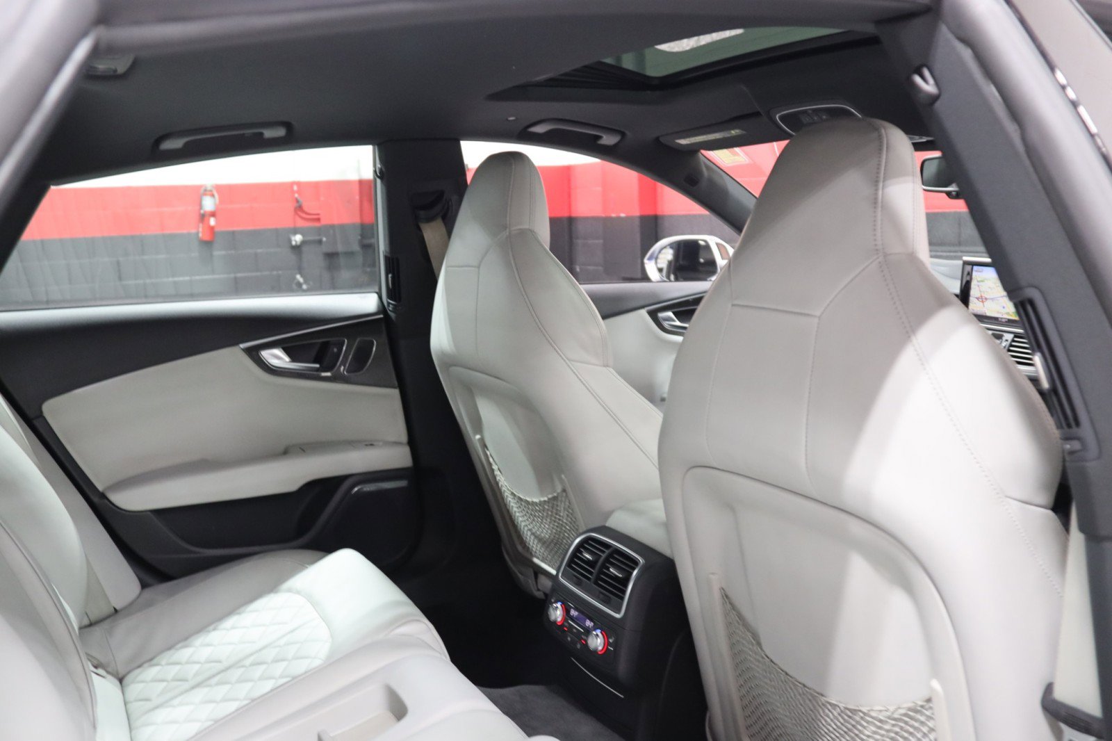 Used 2013 Audi S7 Prestige image 48