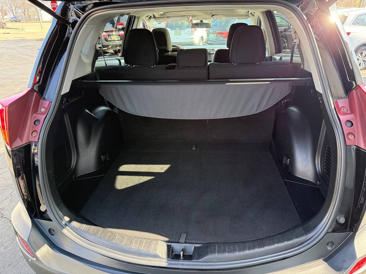 Used 2015 Toyota RAV4 XLE AWD/4WD image 34