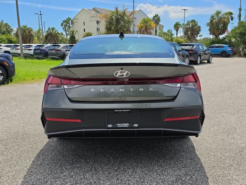 New 2026 Hyundai Elantra SEL Sport FWD image 6