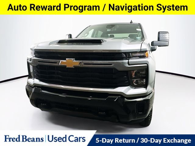 Used 2025 Chevrolet Silverado 2500 Custom w/ Custom Convenience Package image 3