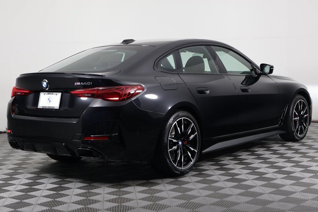 New 2026 BMW M440i w/ Premium Package RWD image 2