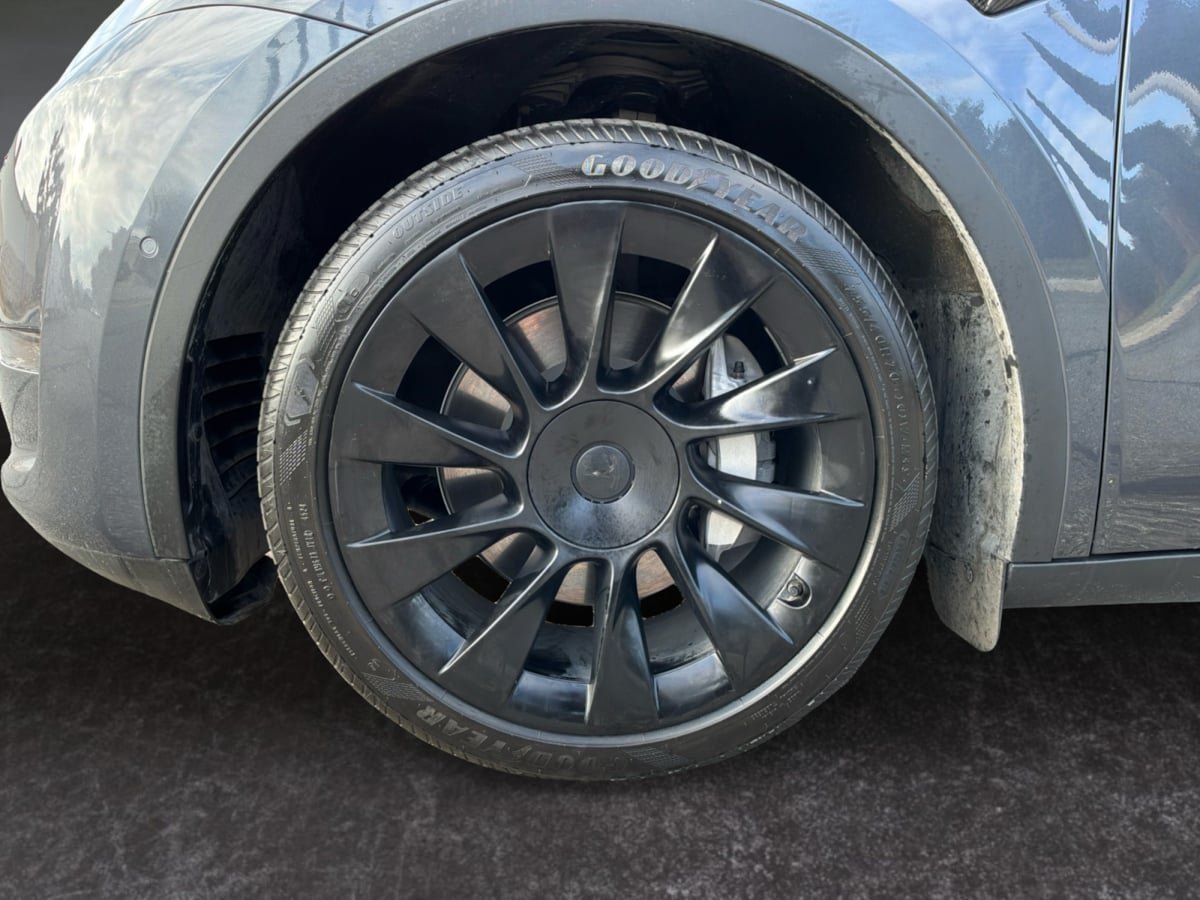 Used 2021 Tesla Model Y Long Range AWD/4WD image 9