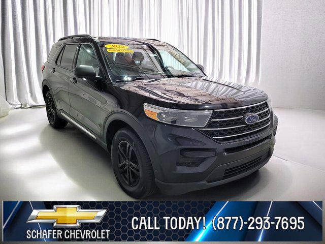 Used 2022 Ford Explorer XLT image 11