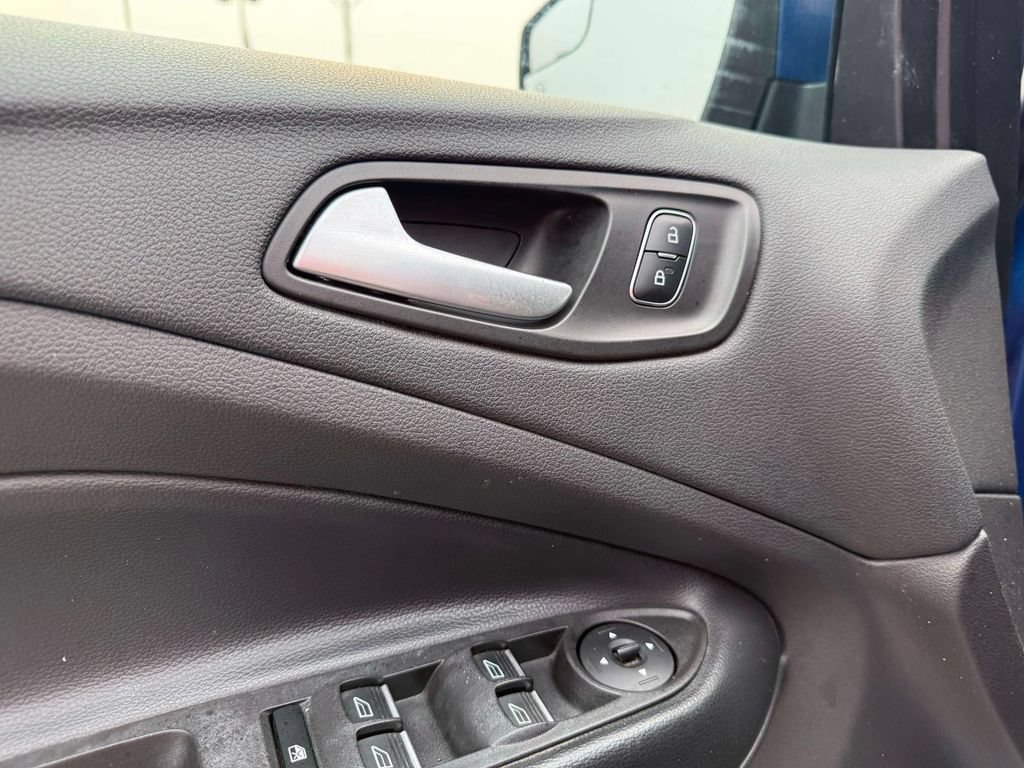 Used 2019 Ford Escape SEL AWD/4WD image 11