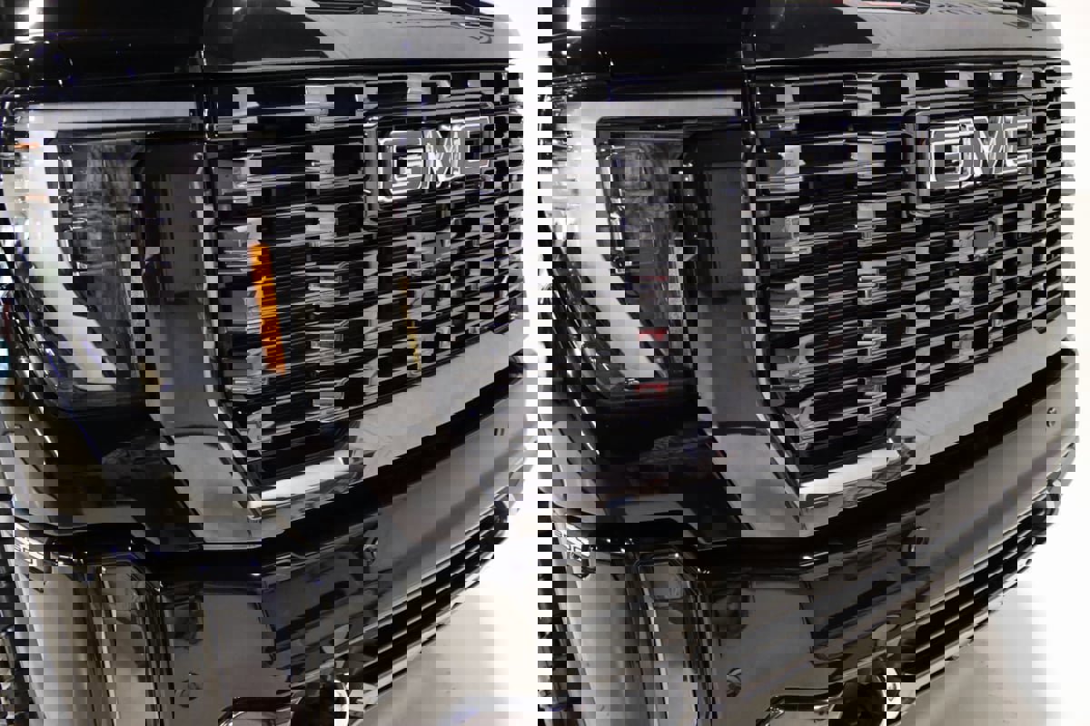 Used 2024 GMC Sierra 3500 Denali Ultimate image 41