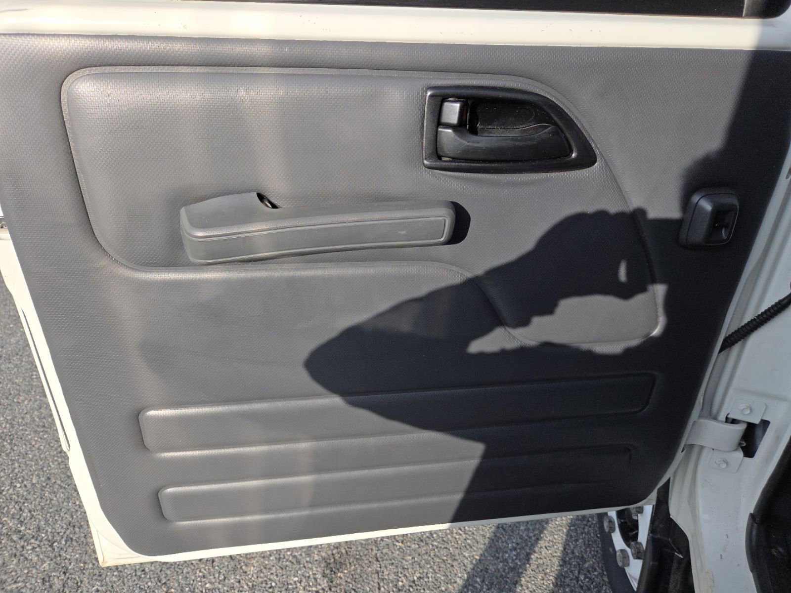 Used 2023 Isuzu NPR image 29