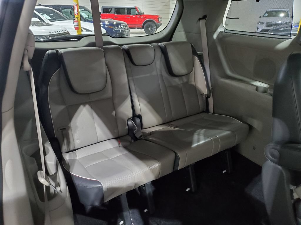 Used 2016 Kia Sedona SX FWD image 20