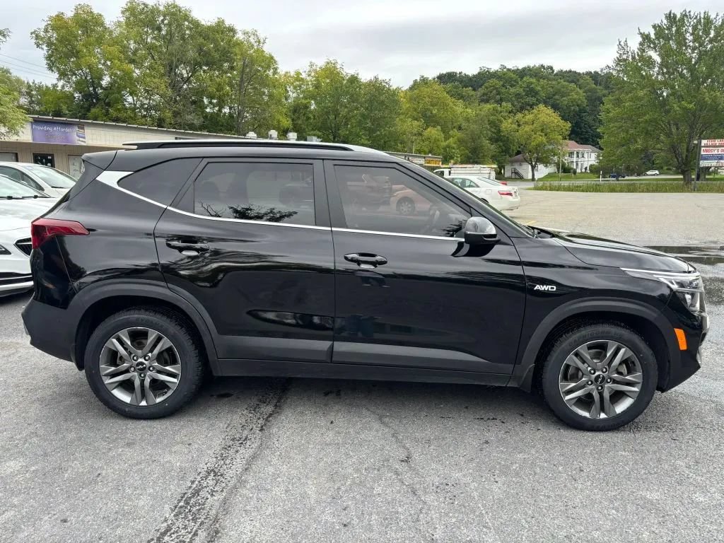 Used 2023 Kia Seltos S AWD/4WD image 9