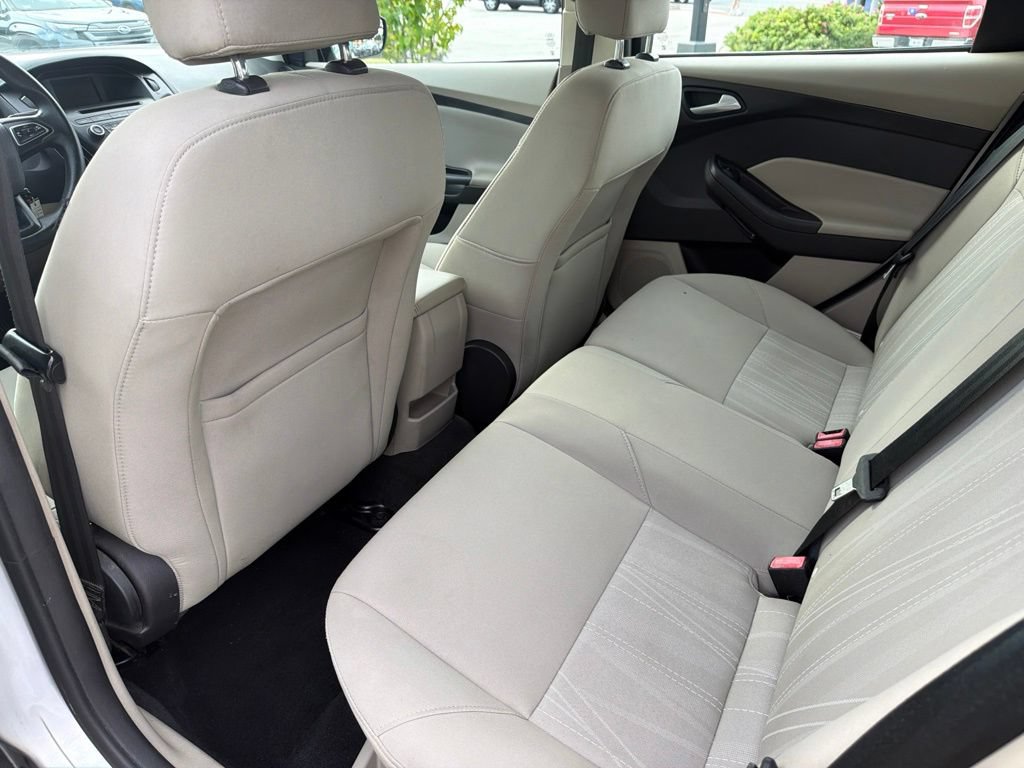 Used 2016 Ford Focus SE FWD image 23