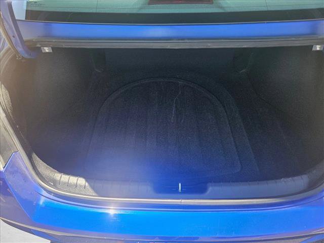 Used 2023 Hyundai Elantra SE FWD image 6