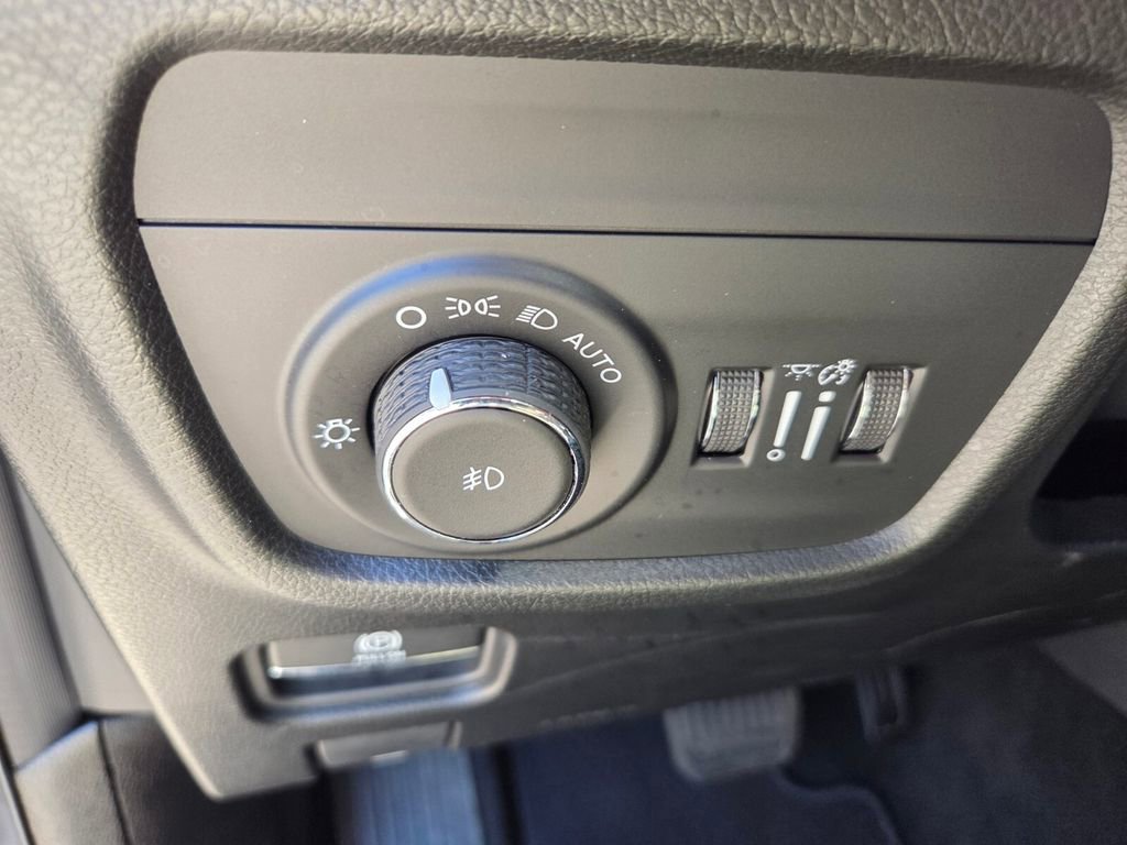 Used 2025 Jeep Grand Cherokee Summit AWD/4WD image 24