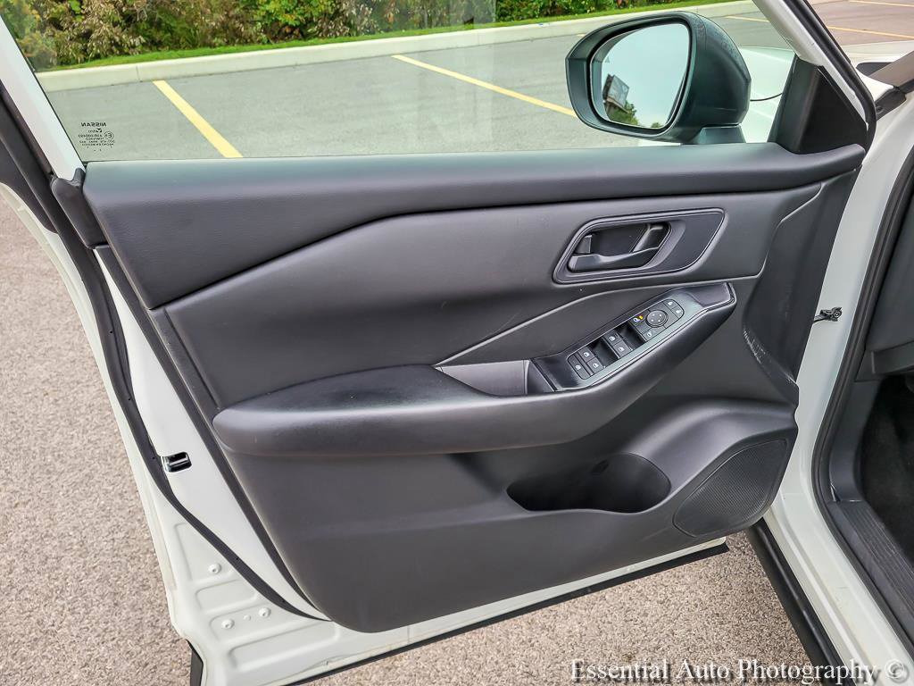 Used 2024 Nissan Rogue S FWD image 21