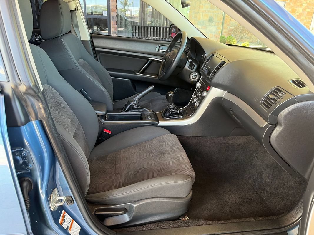 Used 2008 Subaru Outback 2.5i AWD/4WD image 21