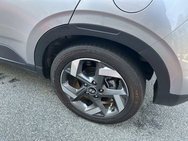 Used 2024 Hyundai Venue SEL image 6
