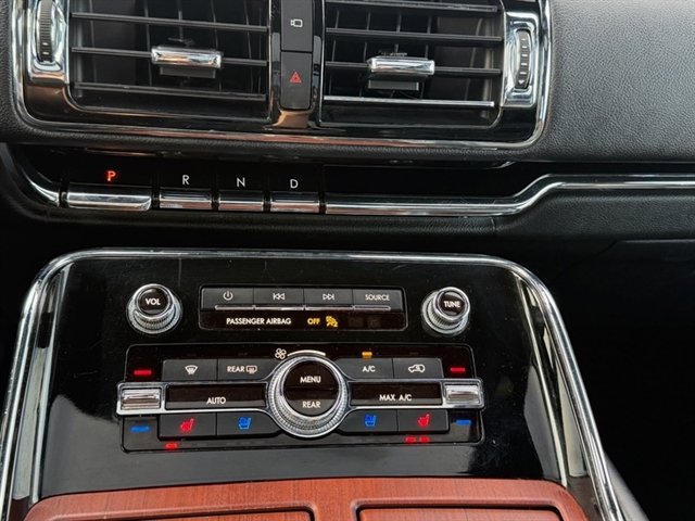 Used 2020 Lincoln Navigator Reserve w/ Luxury Package image 11