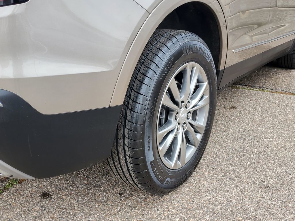 Certified 2023 Cadillac XT5 Premium Luxury w/ LPO, Floor Liner Package image 14