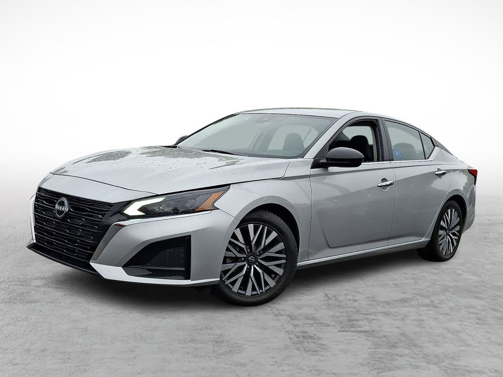 Used 2024 Nissan Altima 2.5 SV FWD image 1