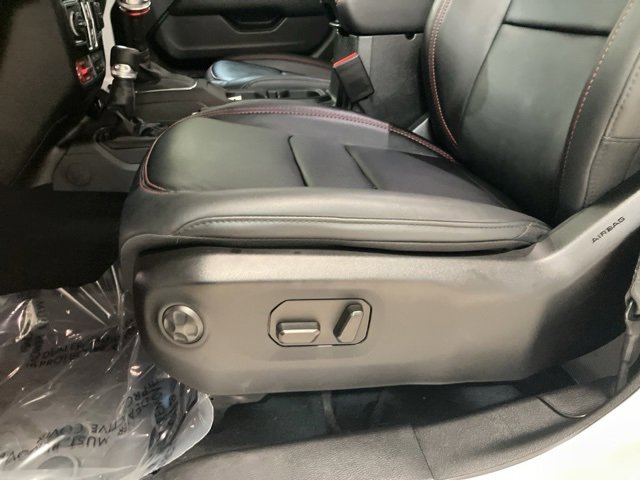 Used 2024 Jeep Wrangler Unlimited Rubicon w/ Technology Group image 10