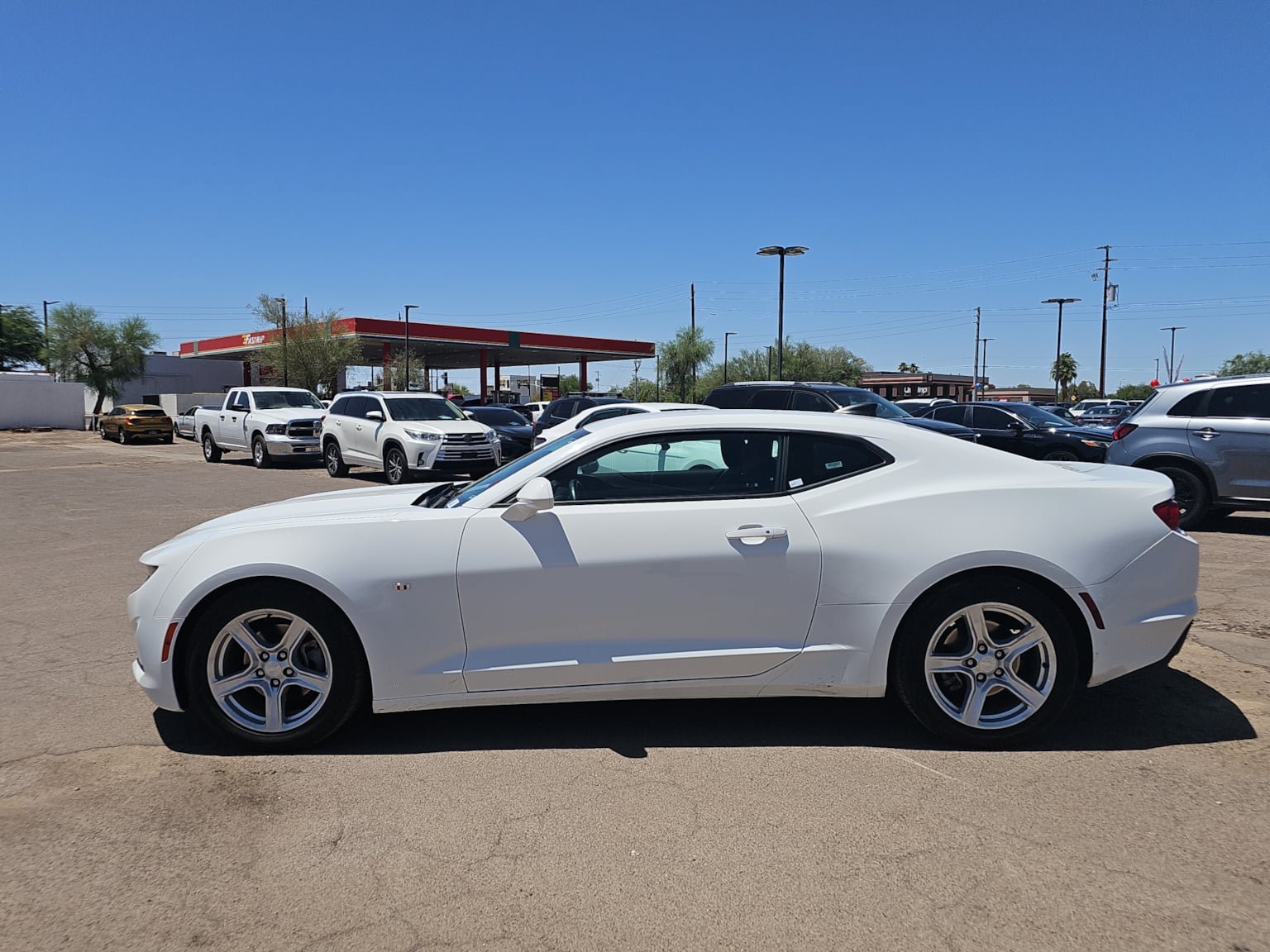 Used 2023 Chevrolet Camaro LT RWD image 2