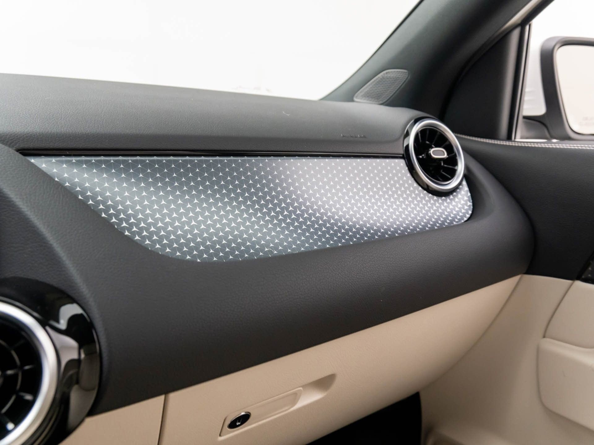 New 2025 Mercedes-Benz GLA 250 4MATIC image 24