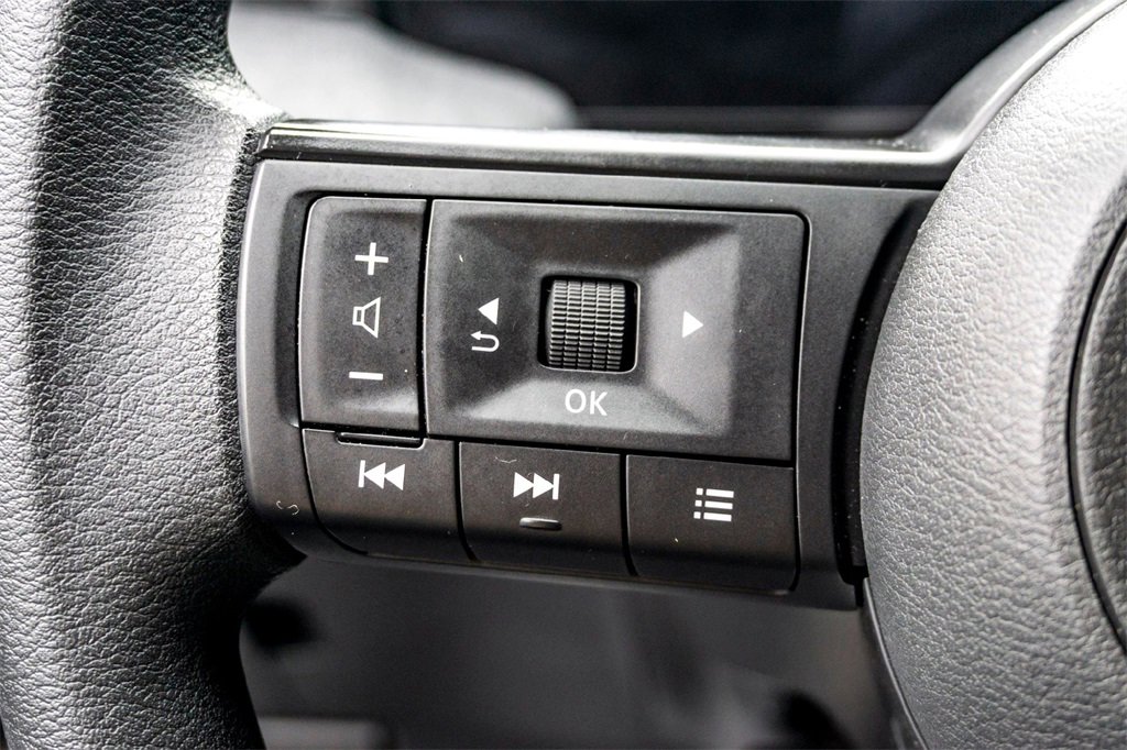 Used 2025 Nissan Kicks SV w/ Interior Electronics Package image 18