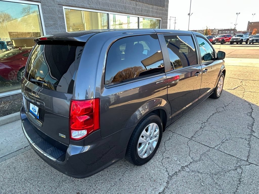 Used 2018 Dodge Grand Caravan SE FWD image 8