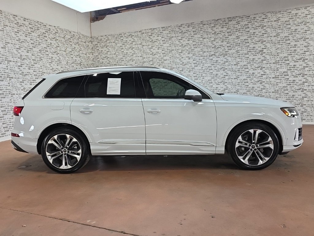 Used 2023 Audi Q7 3.0T Prestige w/ Prestige Package image 6