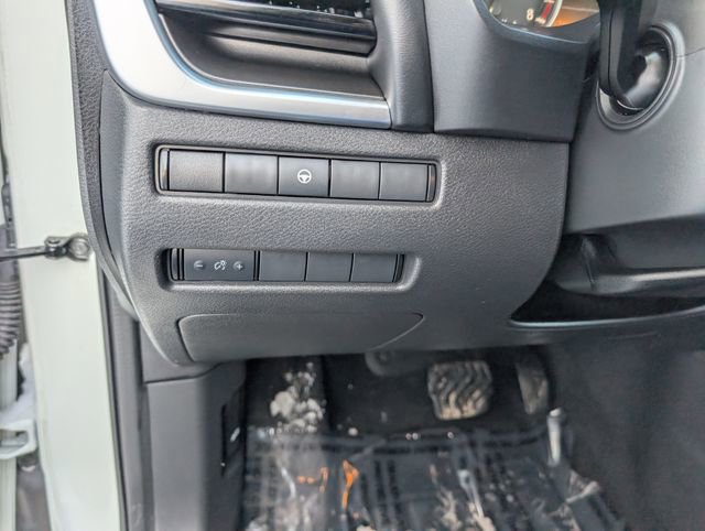 Used 2022 Nissan Rogue SV image 9