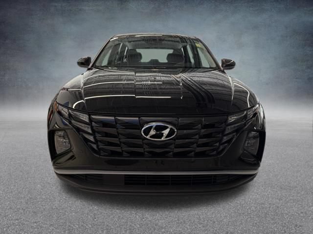 Used 2024 Hyundai Tucson SE AWD/4WD image 3