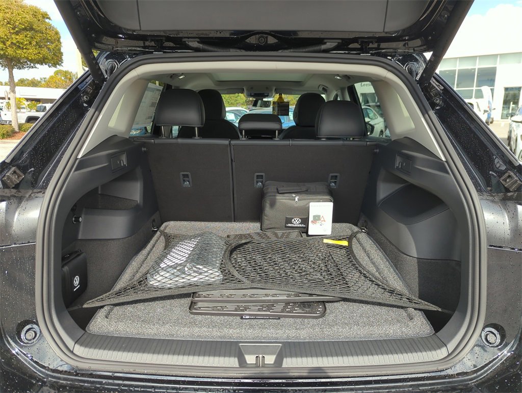 New 2026 Volkswagen Tiguan SE image 19