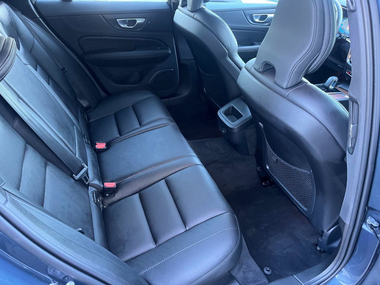 Used 2024 Volvo V60 B5 Cross Country Plus AWD/4WD image 18