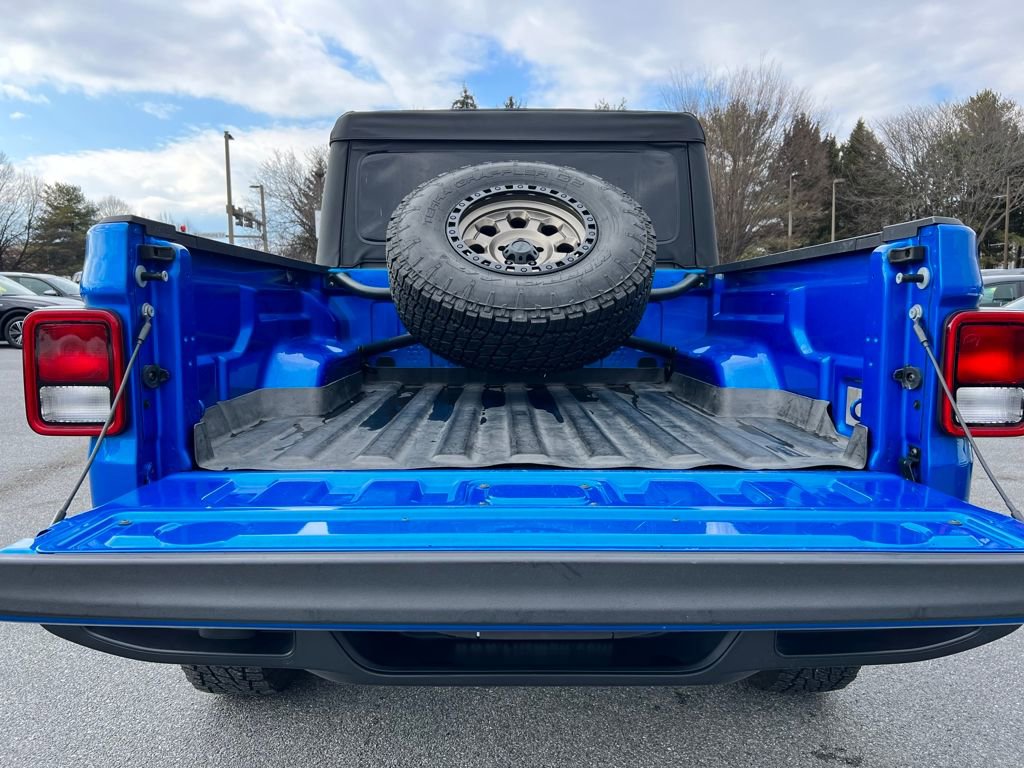 Used 2021 Jeep Gladiator Willys image 18