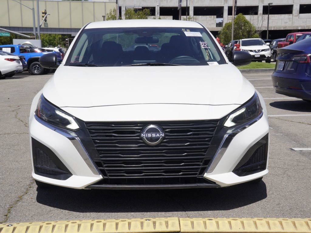 Certified 2024 Nissan Altima 2.5 SV FWD image 6