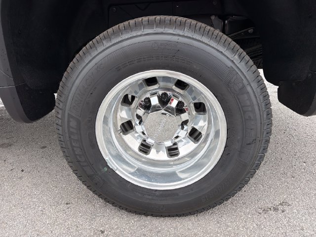 New 2026 GMC Sierra 3500 Denali w/ Denali Reserve Package AWD/4WD image 26