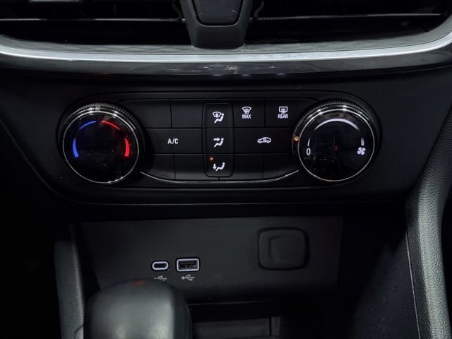 Used 2024 Buick Encore GX Preferred FWD image 30