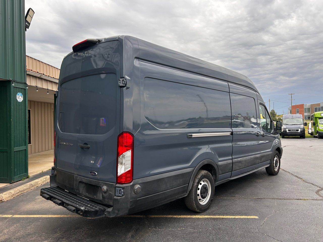 Used 2019 Ford Transit 250 148 High Roof Extended image 3