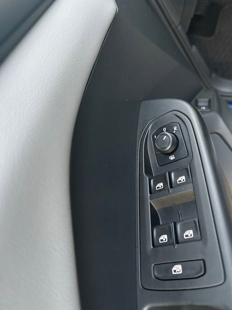 Used 2022 Volkswagen Taos SE w/ Driver Assistance Package image 47